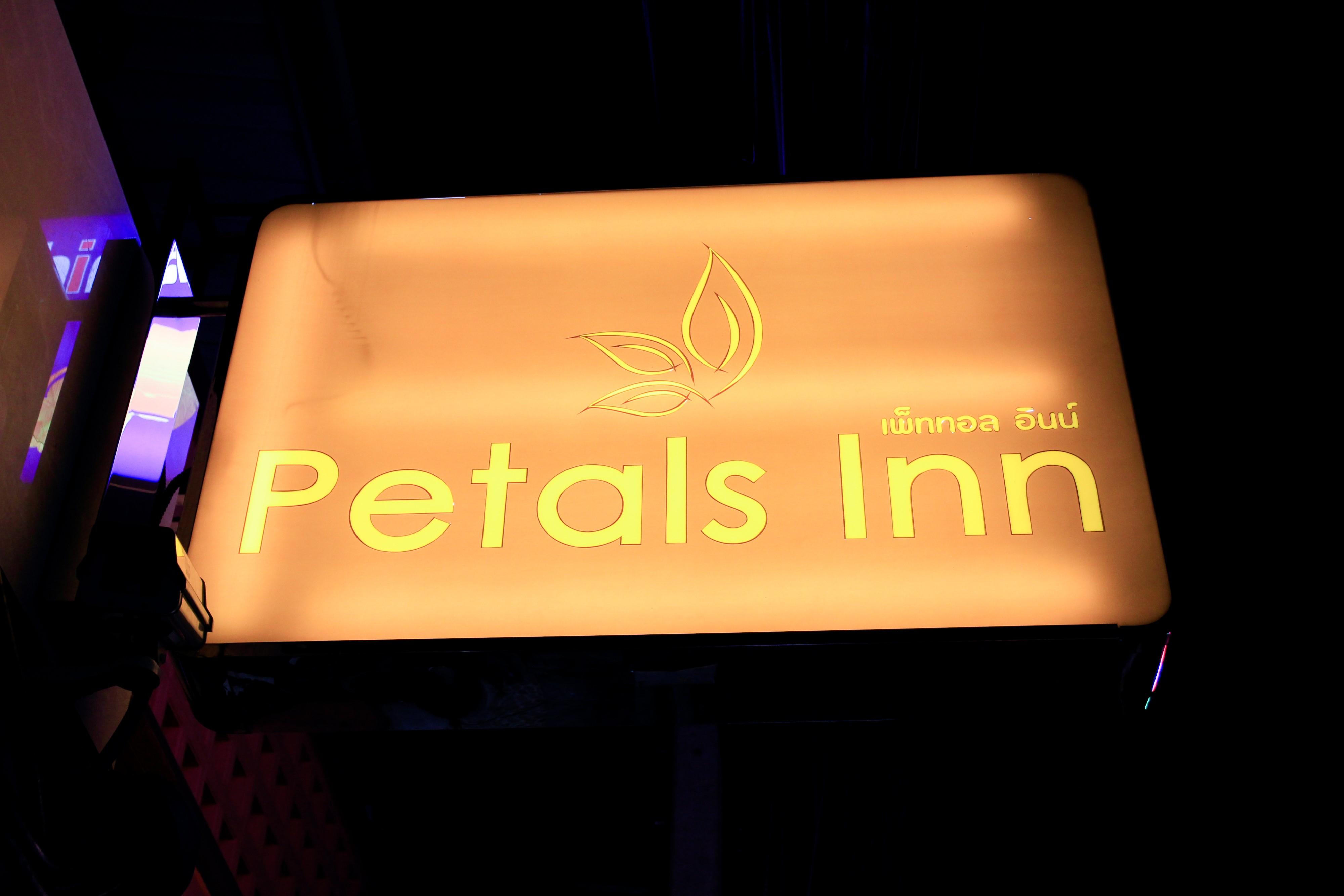 Petals Inn Bangkok Kültér fotó